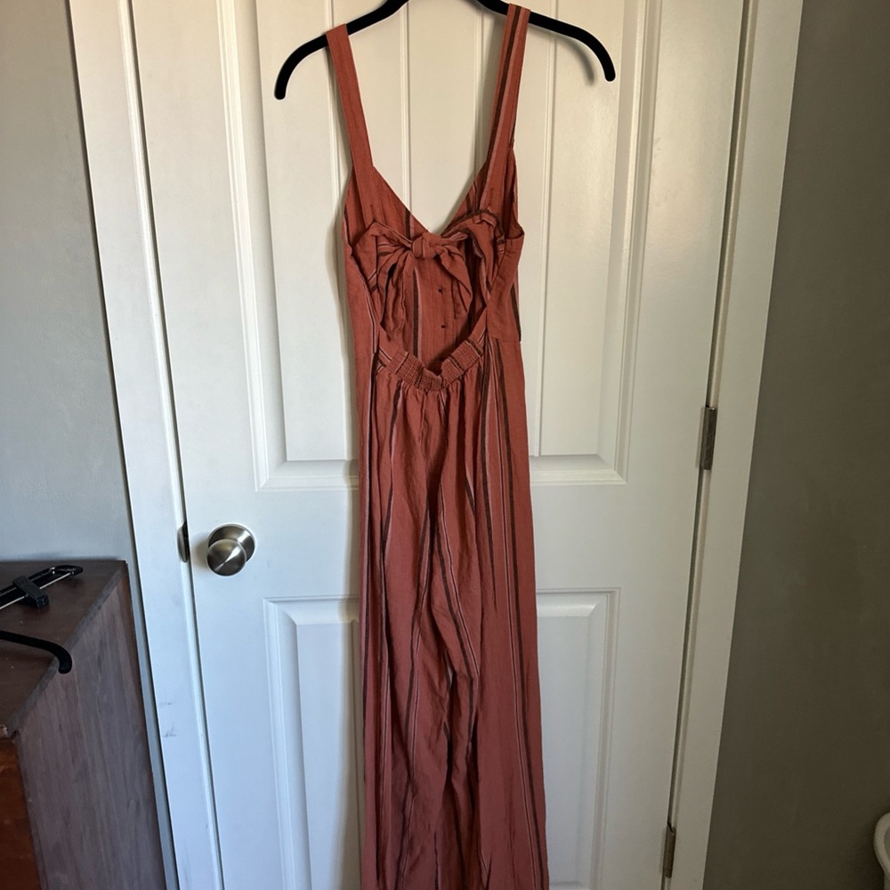 Elegant Rust Button-Down Jumper - image 4